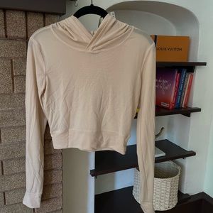 Cropped mesh athletic top😍